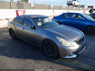 INFINITI G37 2013