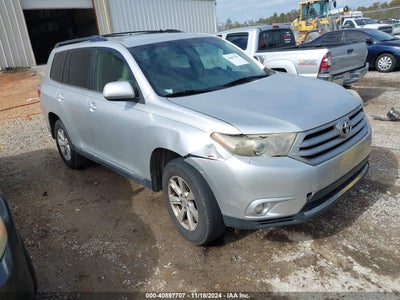 TOYOTA HIGHLANDER 2013