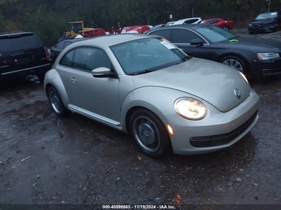 VOLKSWAGEN BEETLE 2012