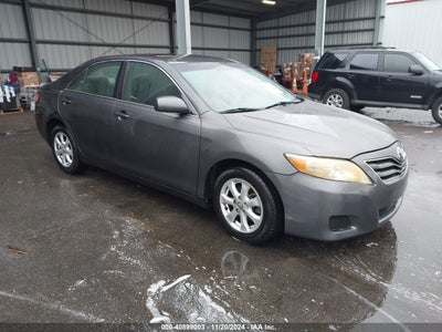 TOYOTA CAMRY 2011