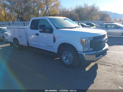 FORD F-350 CHASSIS 2019