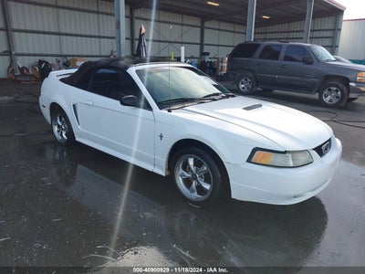 FORD MUSTANG 2000