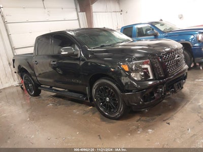 NISSAN TITAN 2019