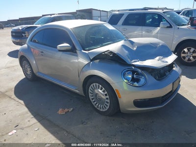 VOLKSWAGEN BEETLE 2015