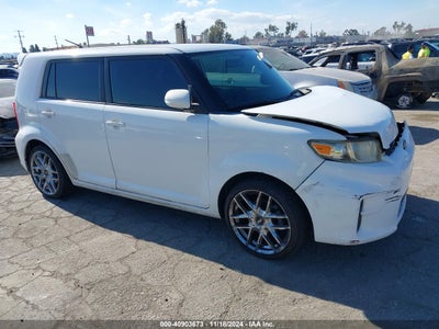 SCION XB 2012