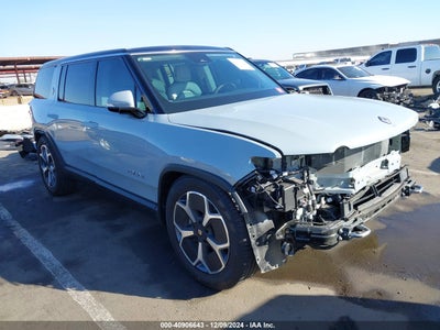 RIVIAN R1S 2023
