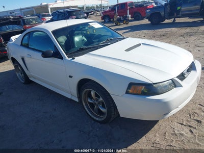 FORD MUSTANG 2000