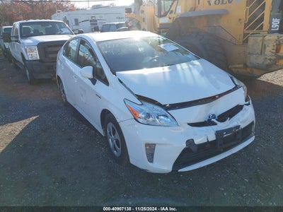 TOYOTA PRIUS 2015