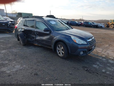 SUBARU OUTBACK 2013