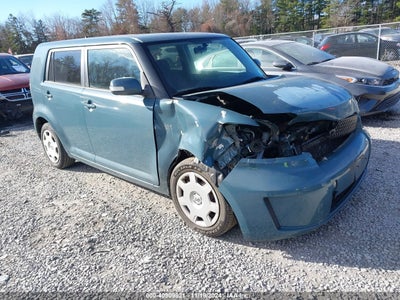 SCION XB 2010