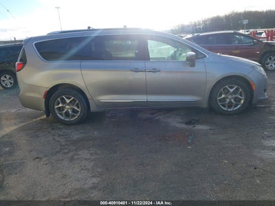 CHRYSLER PACIFICA 2018