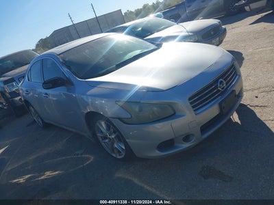 NISSAN MAXIMA 2011