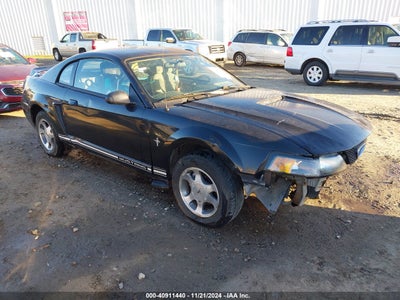 FORD MUSTANG 2000