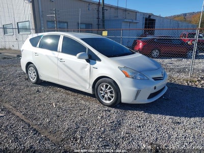 TOYOTA PRIUS V 2012