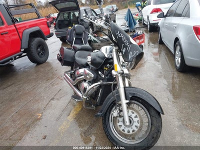 SUZUKI VL800 2004