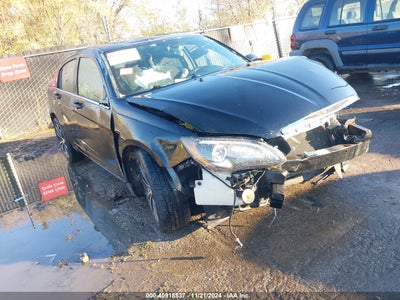 CHRYSLER 200 2012