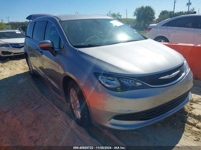 CHRYSLER PACIFICA 2017