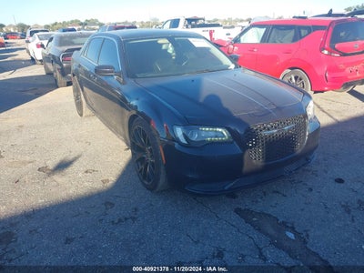 CHRYSLER 300 2015