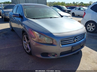 NISSAN MAXIMA 2012