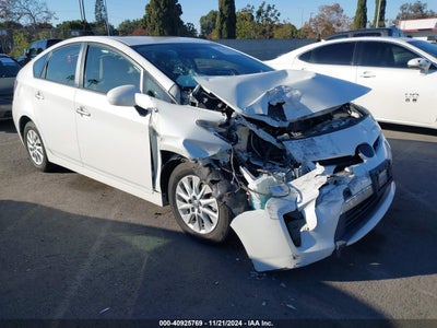 TOYOTA PRIUS PLUG-IN 2014
