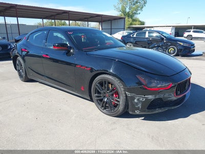 MASERATI GHIBLI 2015