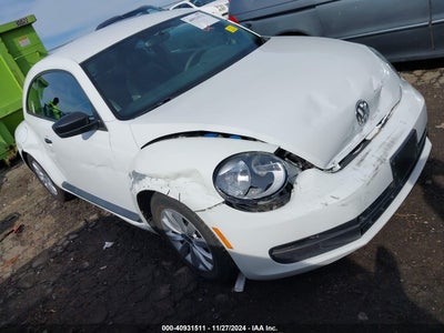 VOLKSWAGEN BEETLE 2015