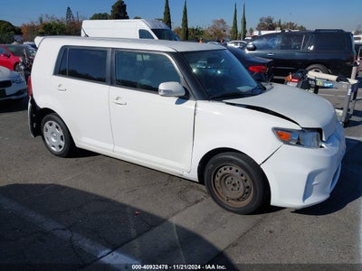 SCION XB 2012