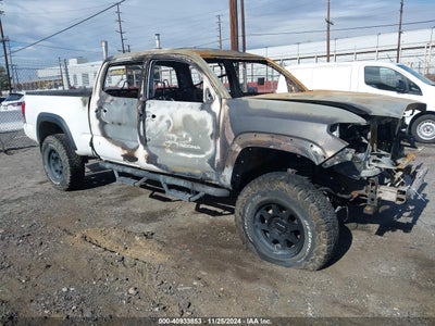 TOYOTA TACOMA 2018