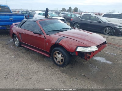 FORD MUSTANG 2000