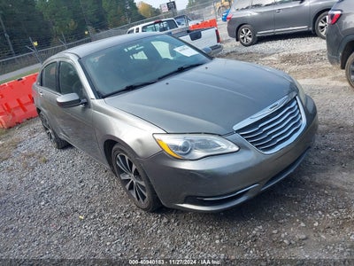 CHRYSLER 200 2013