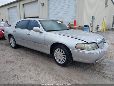 LINCOLN TOWN CAR 2004