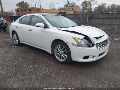 NISSAN MAXIMA 2010