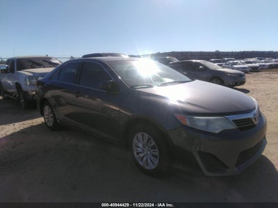 TOYOTA CAMRY 2014