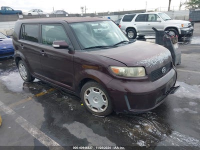 SCION XB 2010