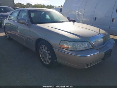 LINCOLN TOWN CAR 2008