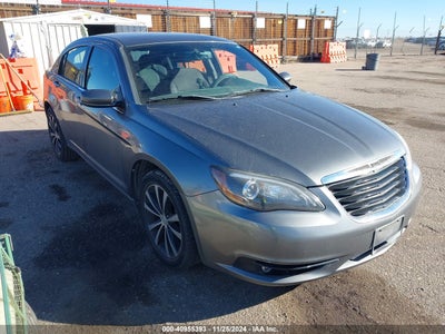 CHRYSLER 200 2013