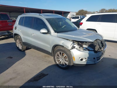 VOLKSWAGEN TIGUAN 2011