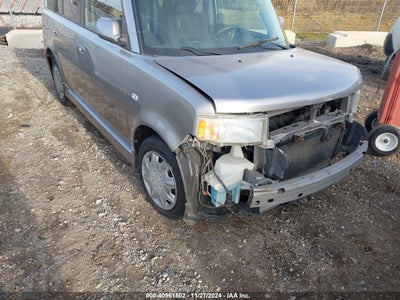 SCION XB 2005