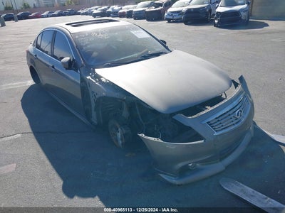 INFINITI G37 2013