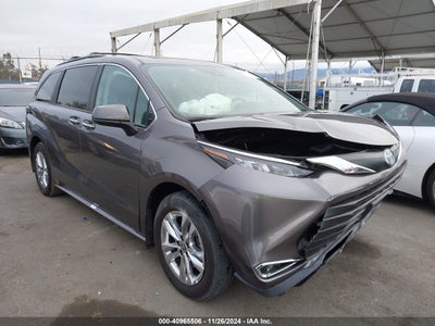 TOYOTA SIENNA 2024