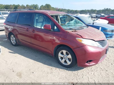 TOYOTA SIENNA 2011