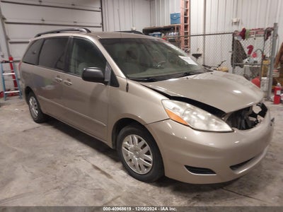 TOYOTA SIENNA 2009