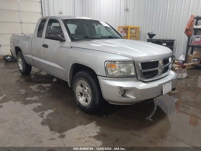 RAM DAKOTA 2011