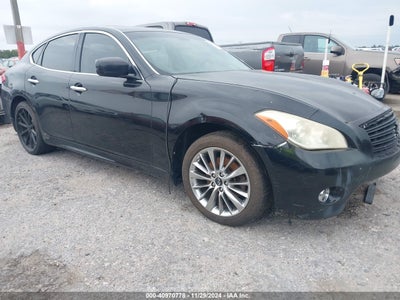 INFINITI M37 2011