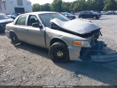 FORD CROWN VICTORIA 2010