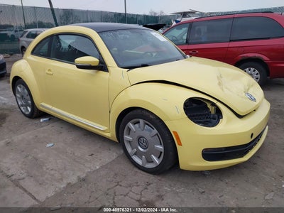 VOLKSWAGEN BEETLE 2012
