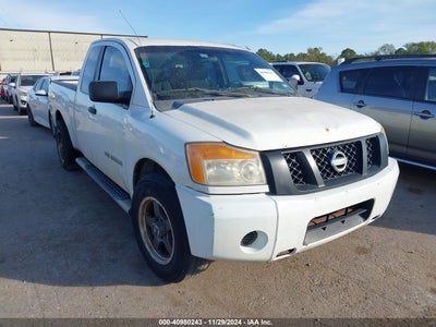 NISSAN TITAN 2010