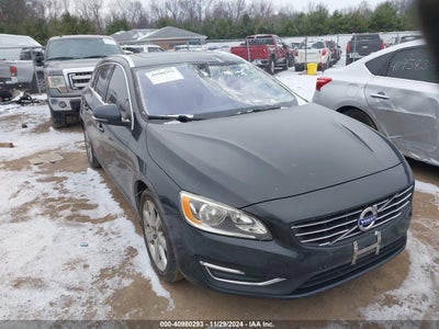 VOLVO V60 2016