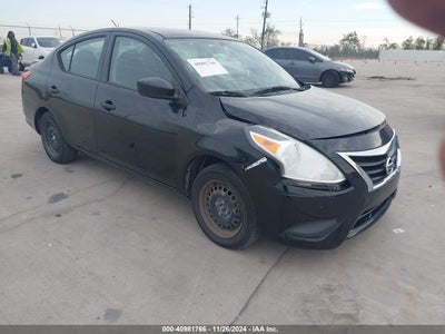 NISSAN VERSA 2017