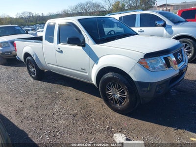 NISSAN FRONTIER 2014